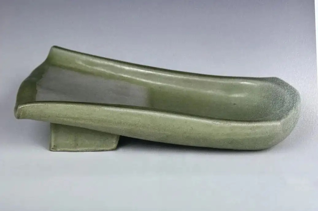 ��Խ������������Ǯ�H���������ڶ����ɫ�ɣ�������Ʒ